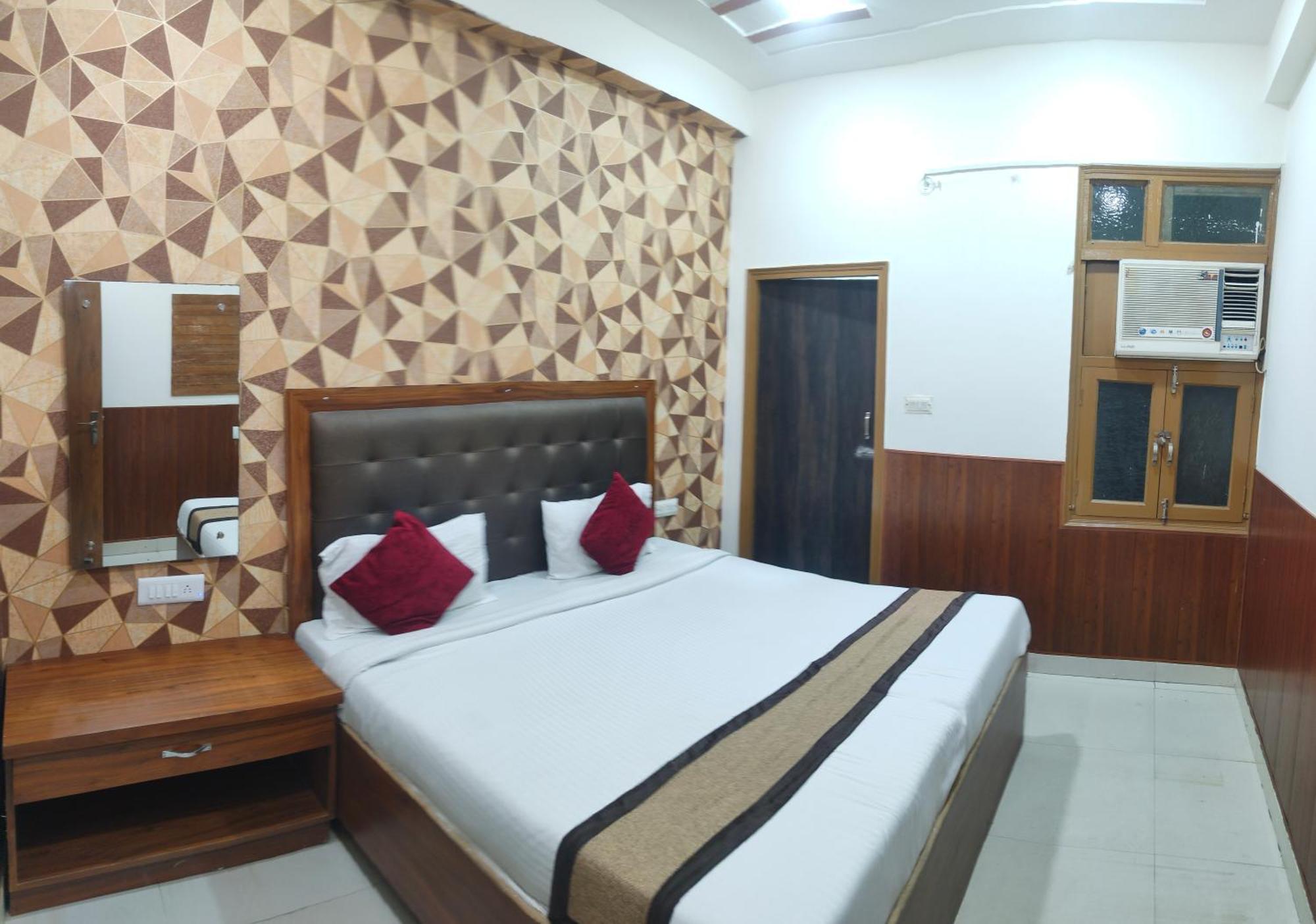 Bedweiser Backpackers Hostel Agra  Bilik gambar