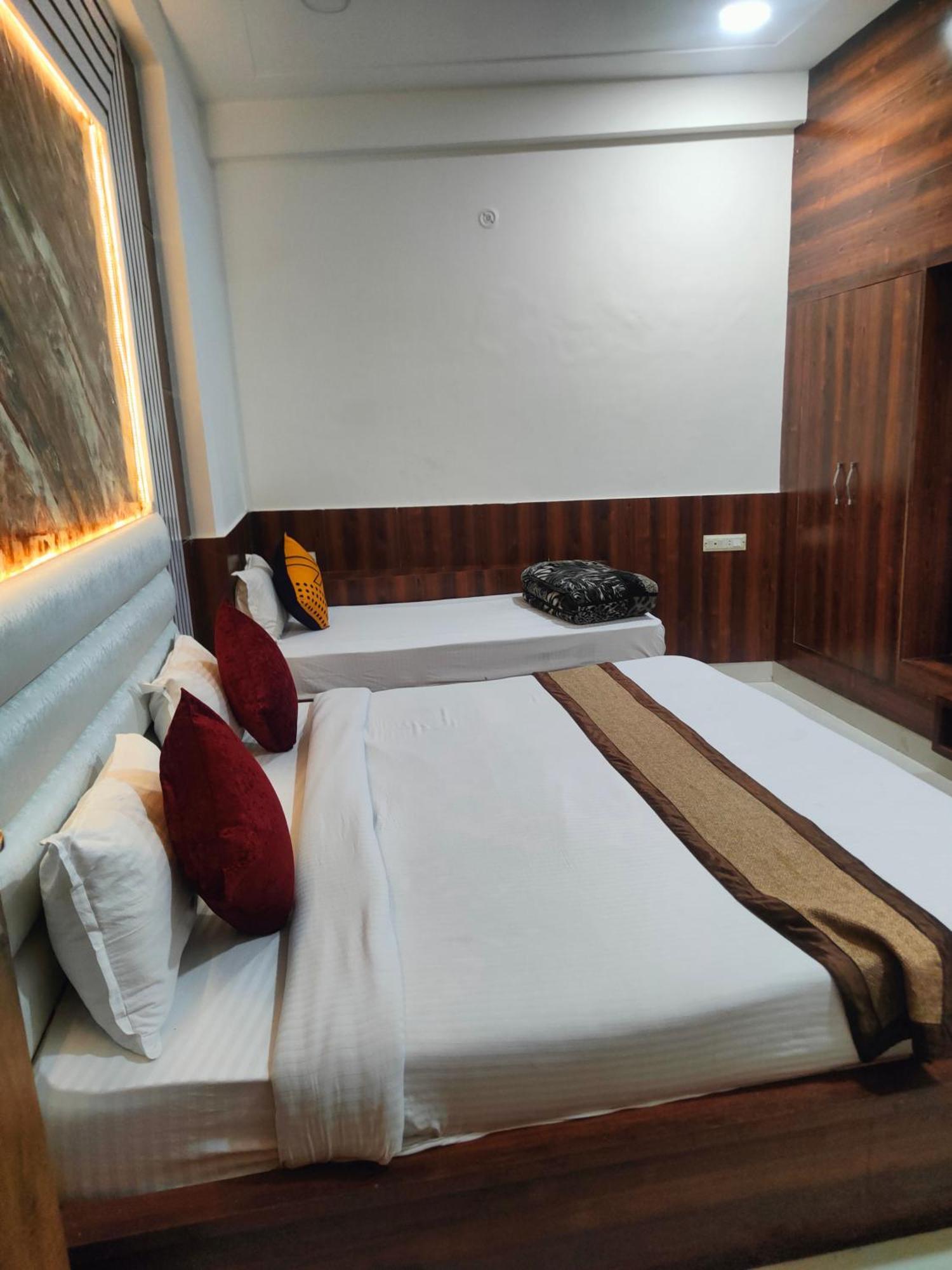 Bedweiser Backpackers Hostel Agra  Bilik gambar