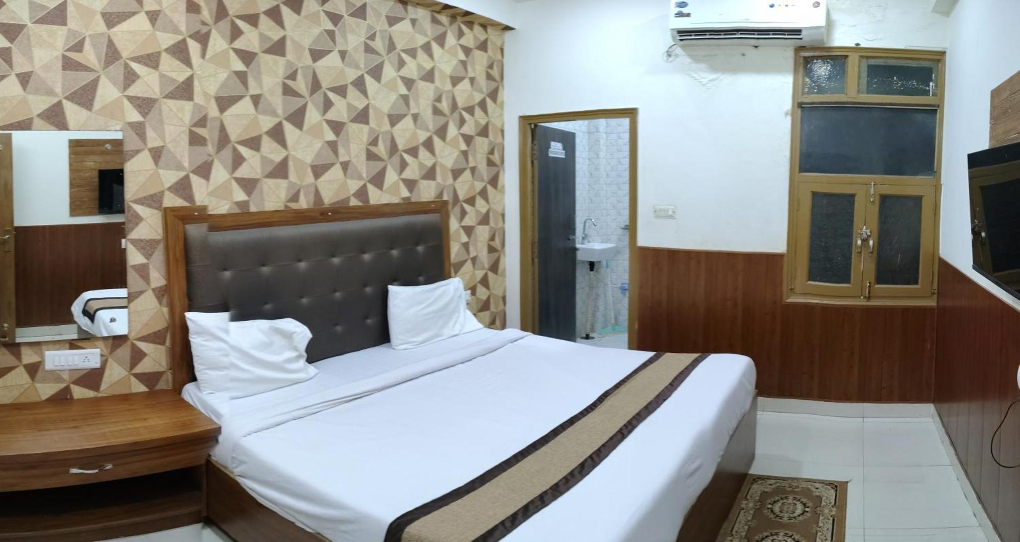 Bedweiser Backpackers Hostel Agra  Bilik gambar