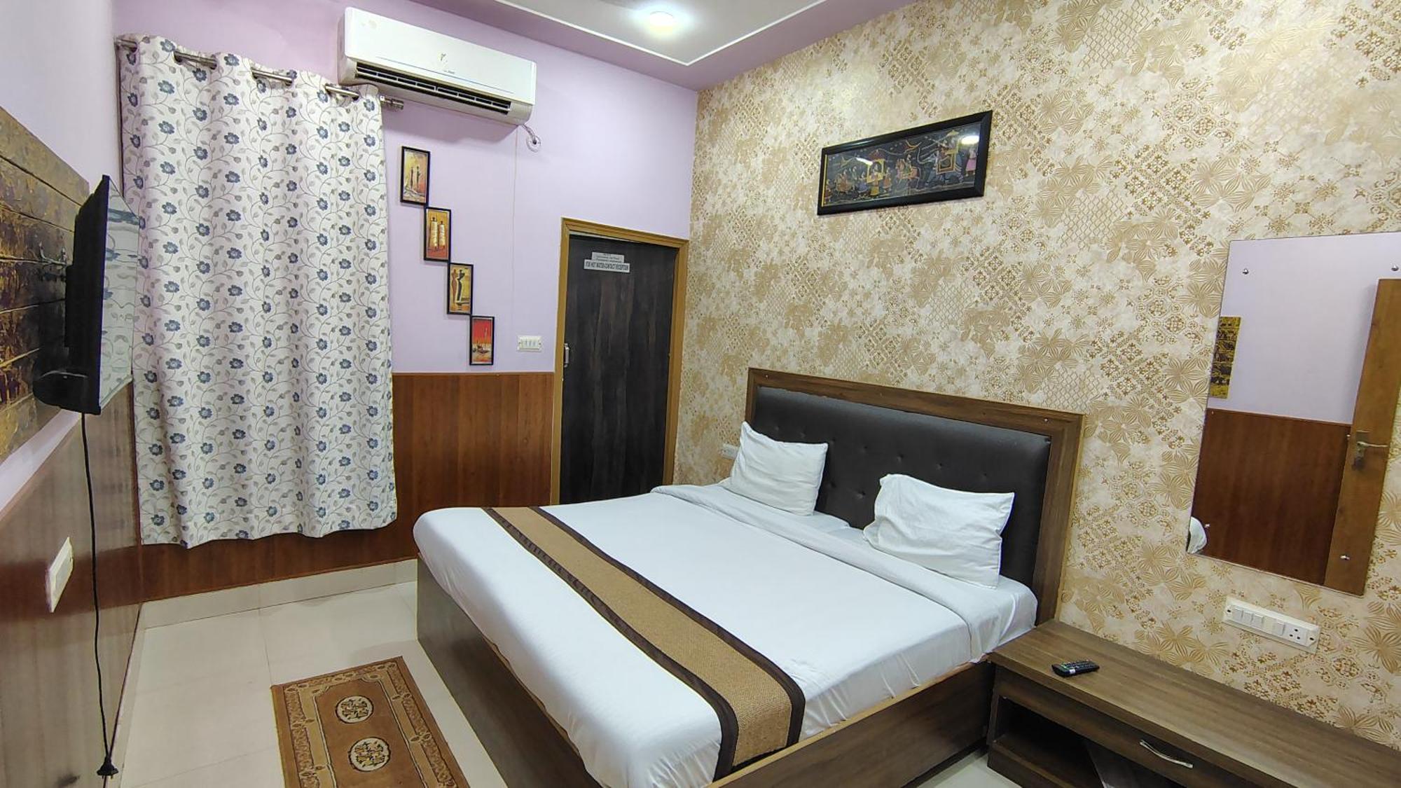 Bedweiser Backpackers Hostel Agra  Bilik gambar